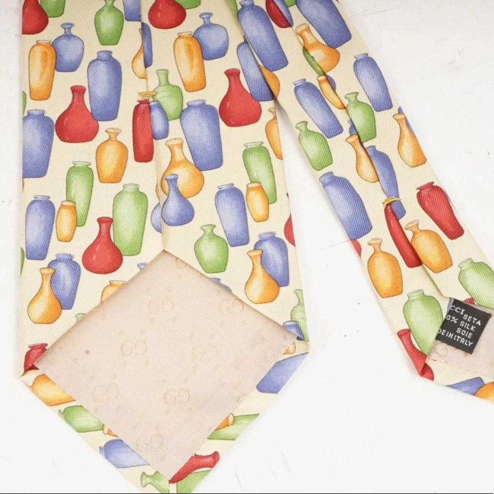 GUCCI mens silk tie